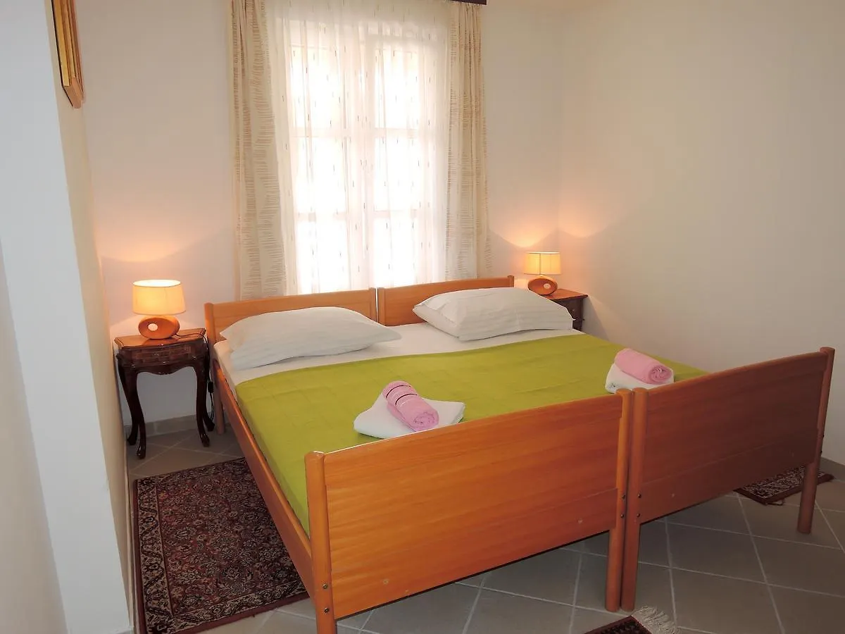 Apartments Mermaid Malinska Croatia