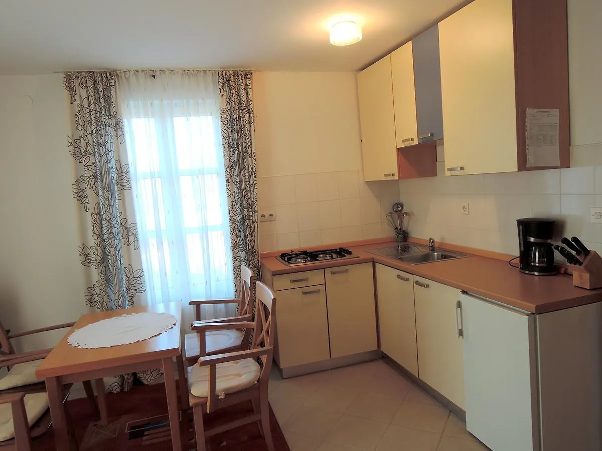 Apartments Mermaid Malinska
