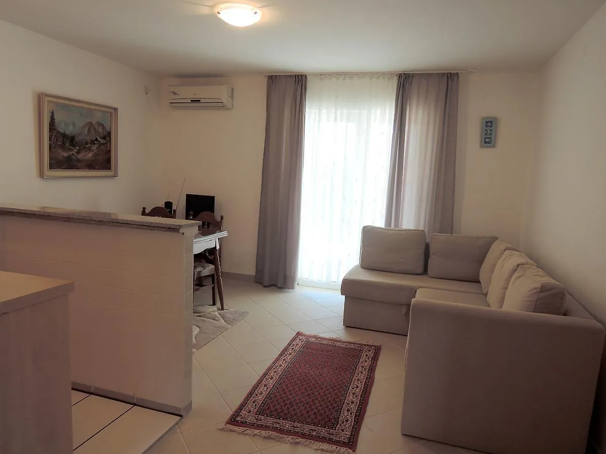 Apartments Mermaid Malinska Croatia