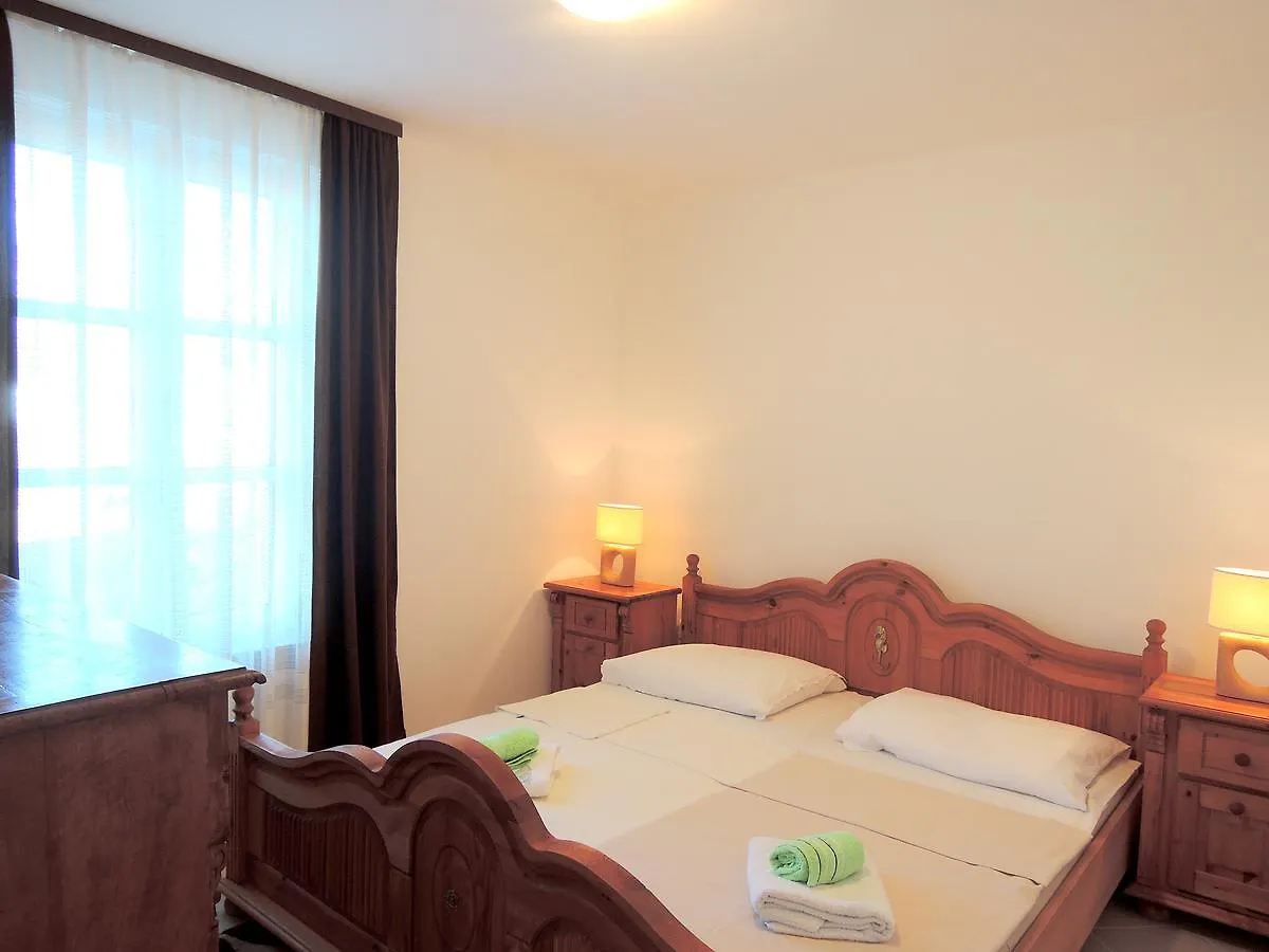 Apartments Mermaid Malinska Croatia