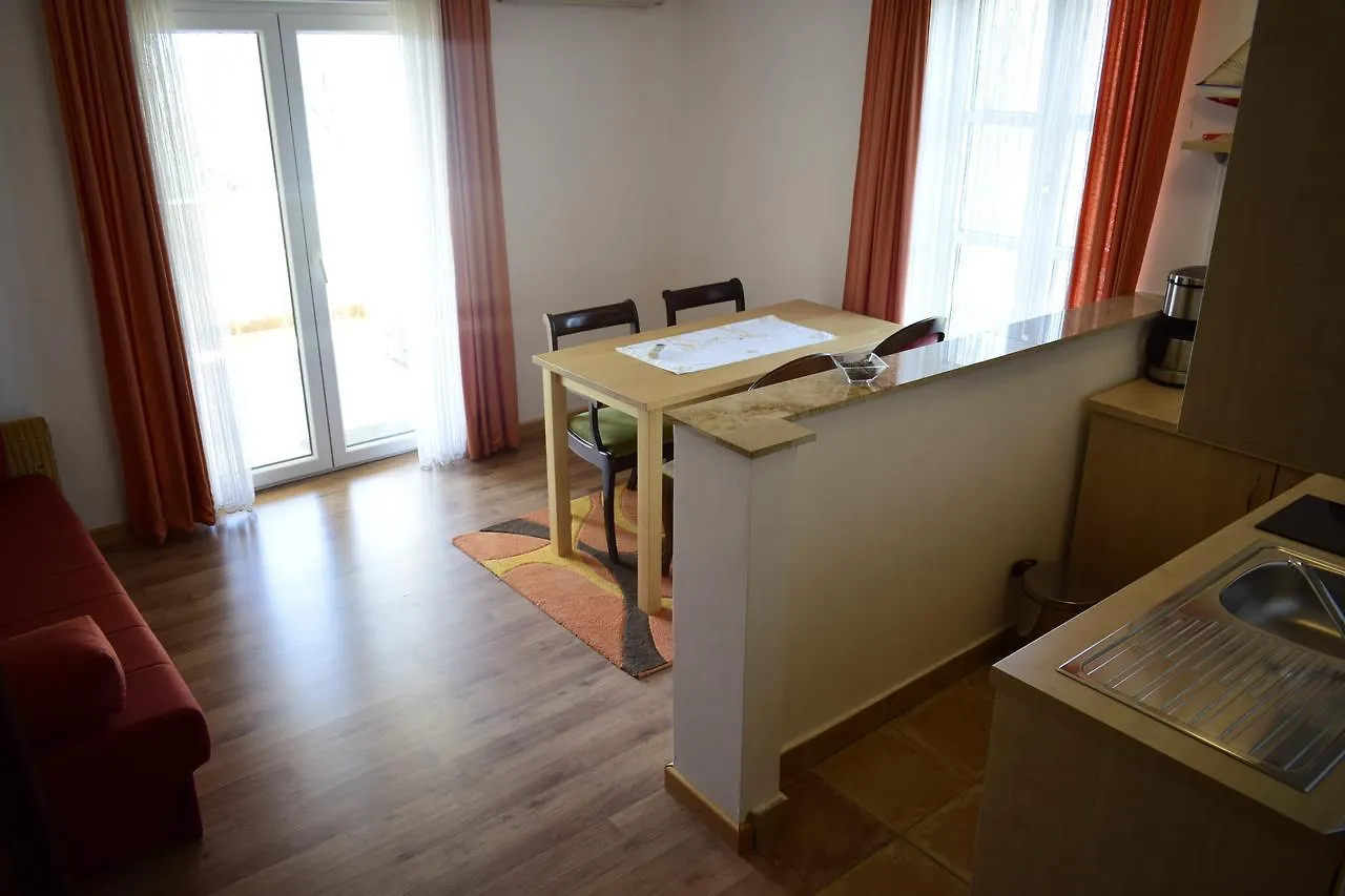Apartments Mermaid Malinska